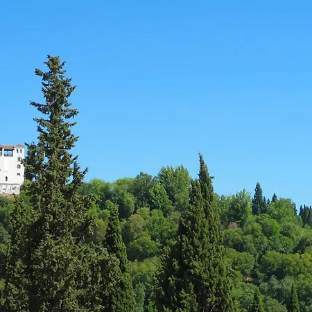 Charming Albaicin Patio Flat Free Onsite Parking Apartment